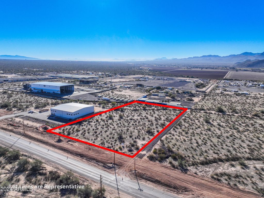 Image 17 of property listing at 8155 W Tangerine Road -, Marana, AZ 85658