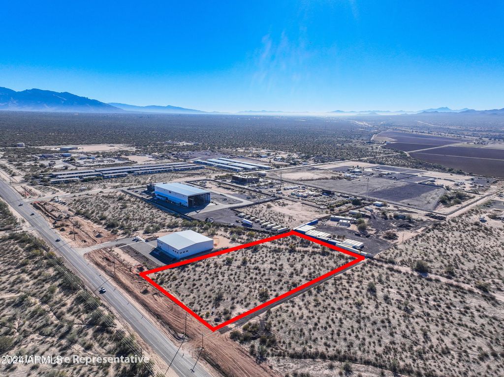 Image 6 of property listing at 8155 W Tangerine Road -, Marana, AZ 85658