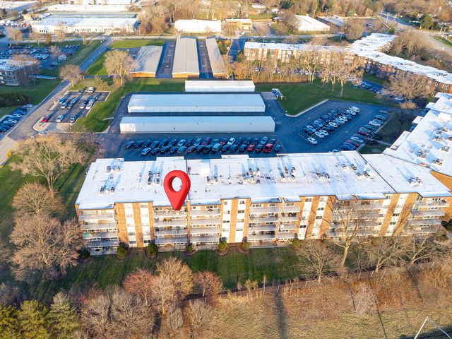 2900 Maple Avenue 19E, Downers Grove, IL 60515