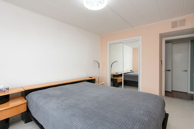 2900 Maple Avenue 19E, Downers Grove, IL 60515