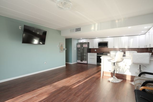 2900 Maple Avenue 19E, Downers Grove, IL 60515