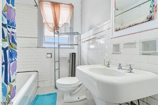 501 E 26Th St, Paterson City, NJ 07514