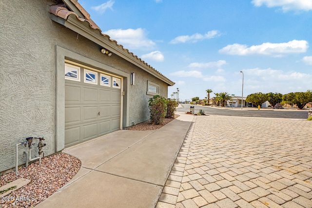 5849 E LAWNDALE Street, Mesa, AZ 85215
