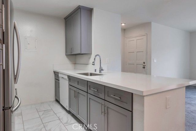 2511 W Sunflower Avenue P8, Santa Ana, CA 92704