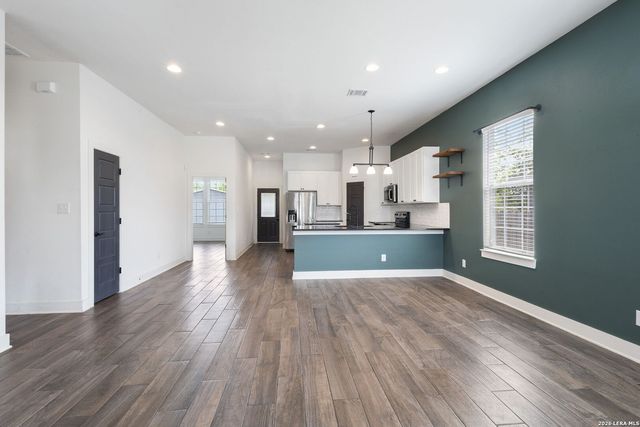 534 RIGSBY AVE, San Antonio, TX 78210