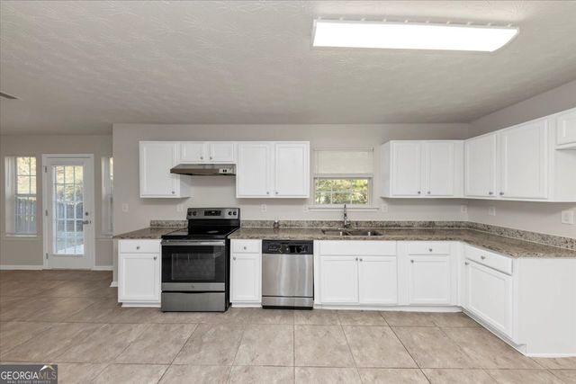 116 Rolling Meadows Court, Hampton, GA 30228