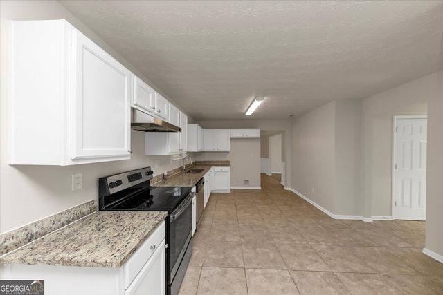 116 Rolling Meadows Court, Hampton, GA 30228