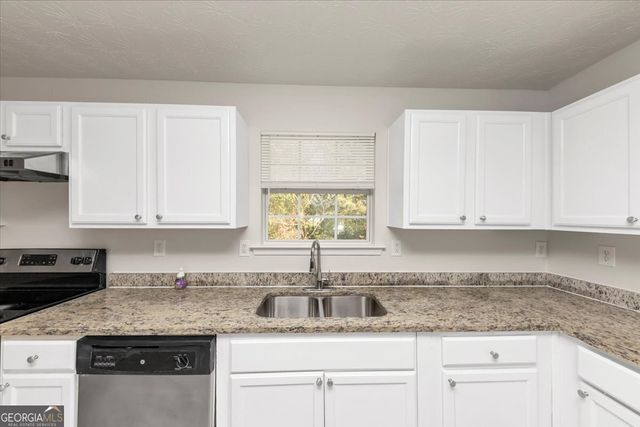 116 Rolling Meadows Court, Hampton, GA 30228