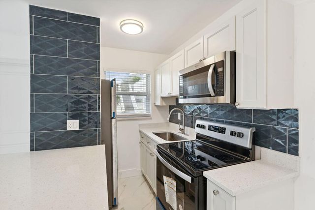 525 S Broadway Street H, Lantana, FL 33462