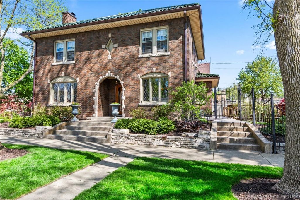 9955 S Hamilton Avenue, Chicago, IL 60643