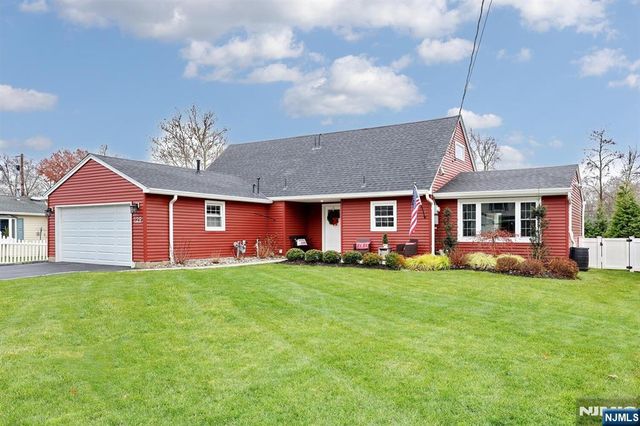 129 Sanford Avenue, Emerson, NJ 07630