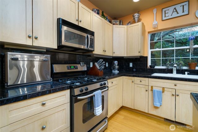 3 Catkin Court, Bellingham, WA 98229