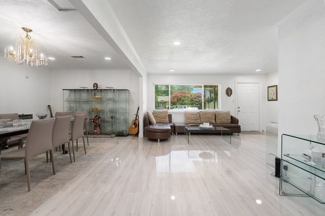 2546 Havenhurst Street, Farmers Branch, TX 75234