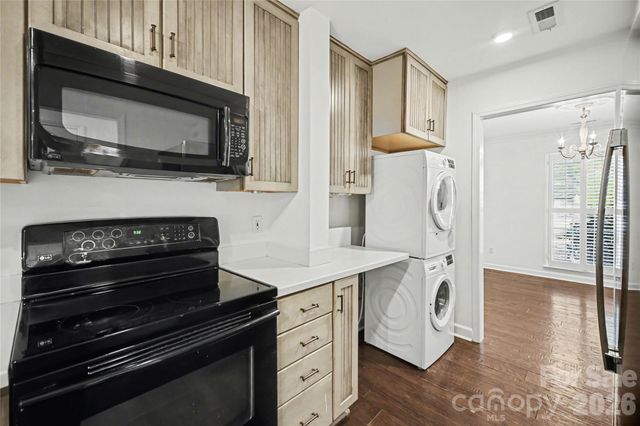 520 N Poplar Street I, Charlotte, NC 28202