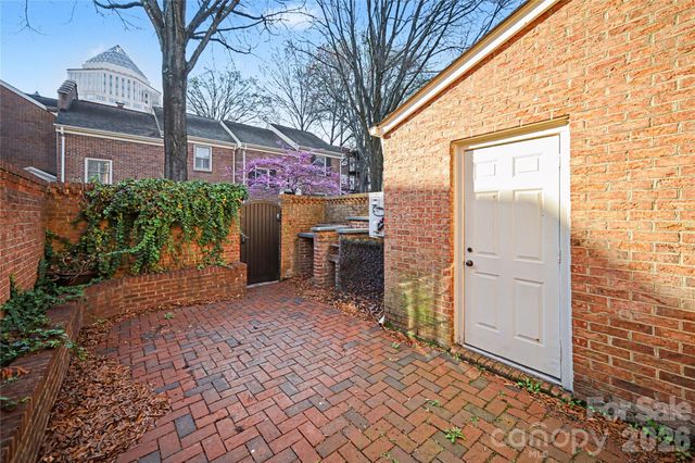 520 N Poplar Street I, Charlotte, NC 28202