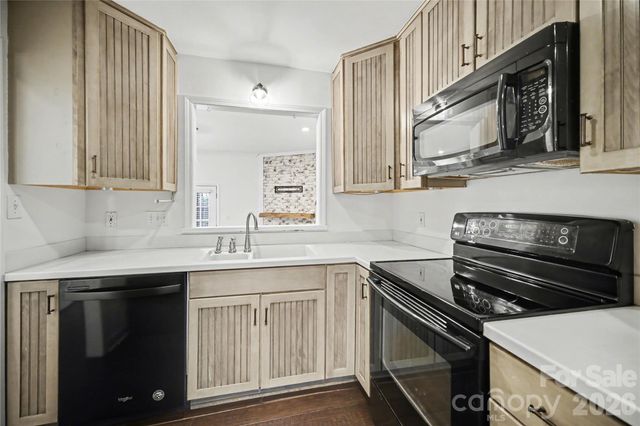 520 N Poplar Street I, Charlotte, NC 28202