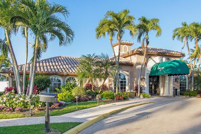 7398 Granville Avenue, Boynton Beach, FL 33437