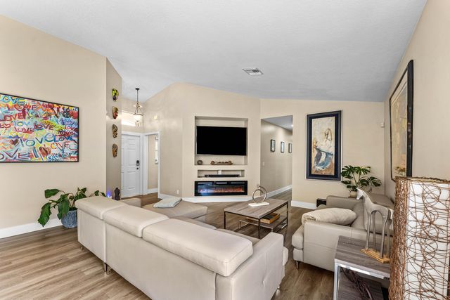 7398 Granville Avenue, Boynton Beach, FL 33437