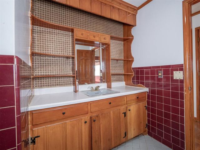 4432 Woodland Street, Oklahoma City, OK 73105