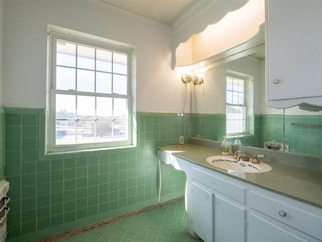 4432 Woodland Street, Oklahoma City, OK 73105