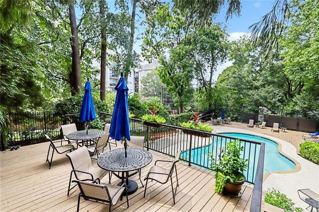 1 Biscayne Drive NW 109, Atlanta, GA 30309