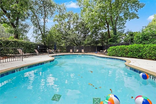 1 Biscayne Drive NW 109, Atlanta, GA 30309