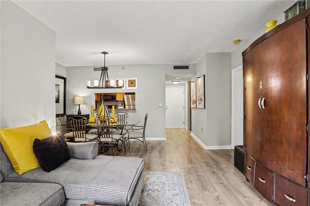 1 Biscayne Drive NW 109, Atlanta, GA 30309
