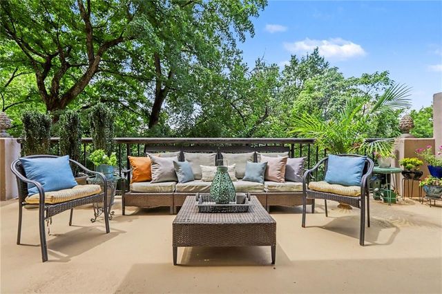 1 Biscayne Drive NW 109, Atlanta, GA 30309