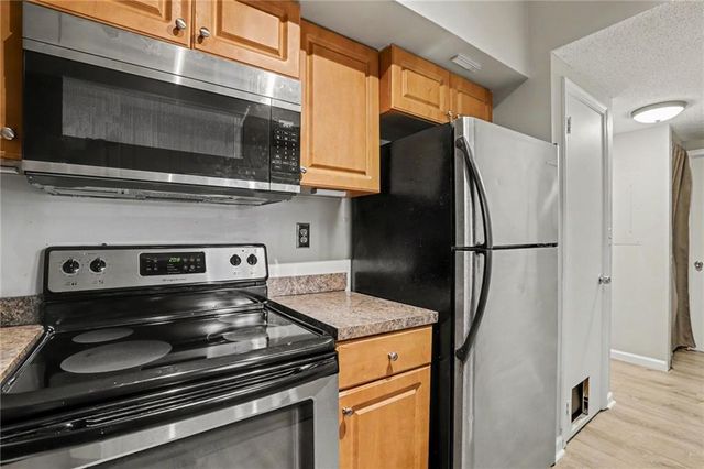 1 Biscayne Drive NW 109, Atlanta, GA 30309