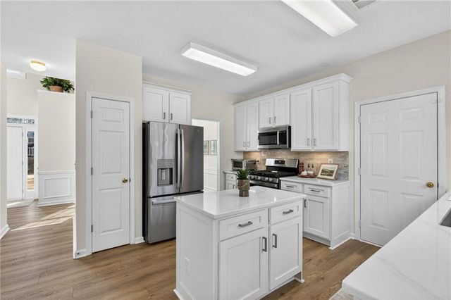 2021 Aldbury Lane, Woodstock, GA 30189