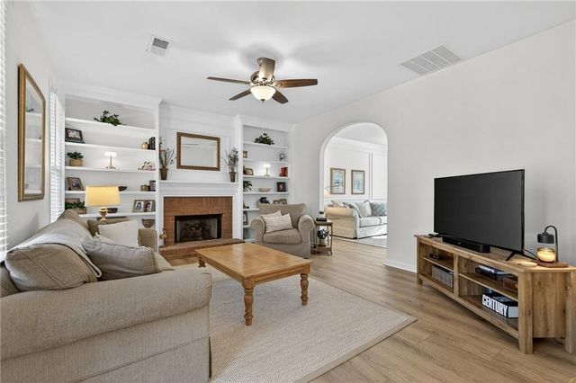 2021 Aldbury Lane, Woodstock, GA 30189