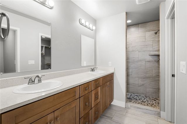 7789 E Saddleback Drive, Kingman, AZ 86401