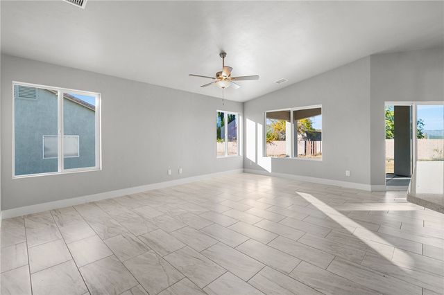 7789 E Saddleback Drive, Kingman, AZ 86401