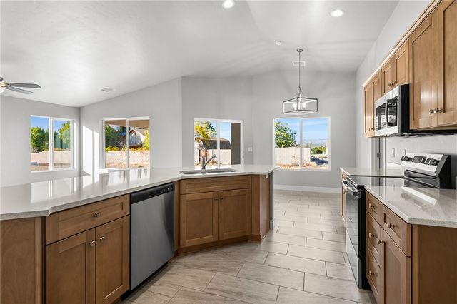 7789 E Saddleback Drive, Kingman, AZ 86401