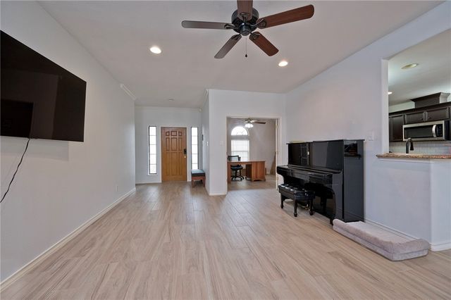 3234 Santa Cruz Dr, Corpus Christi, TX 78414