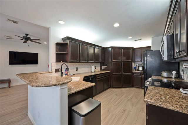 3234 Santa Cruz Dr, Corpus Christi, TX 78414