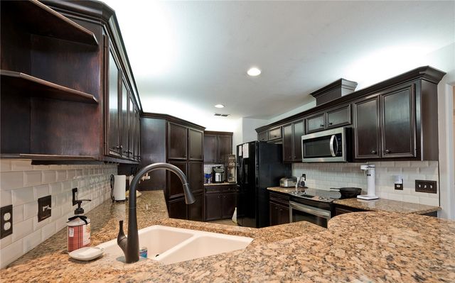 3234 Santa Cruz Dr, Corpus Christi, TX 78414