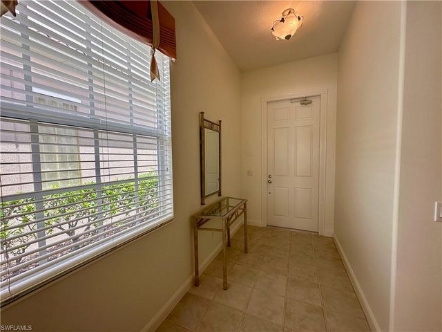 4681 Rio Poco CT, Naples, FL 34109