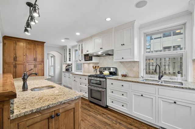 3800 Joppa Avenue S, Saint Louis Park, MN 55416