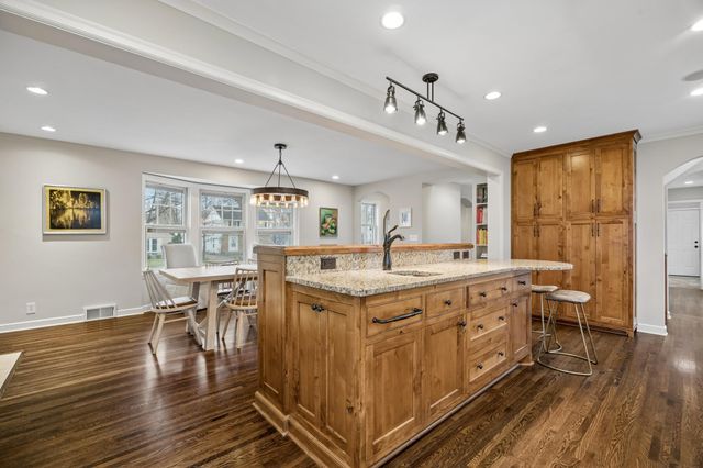 3800 Joppa Avenue S, Saint Louis Park, MN 55416