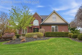9648 Mohican Court, Hamburg Township, MI 48169