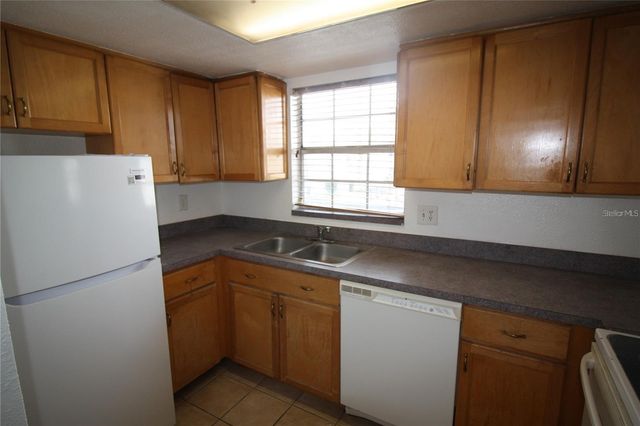 1000 S SEMORAN BOULEVARD 306, Winter Park, FL 32792