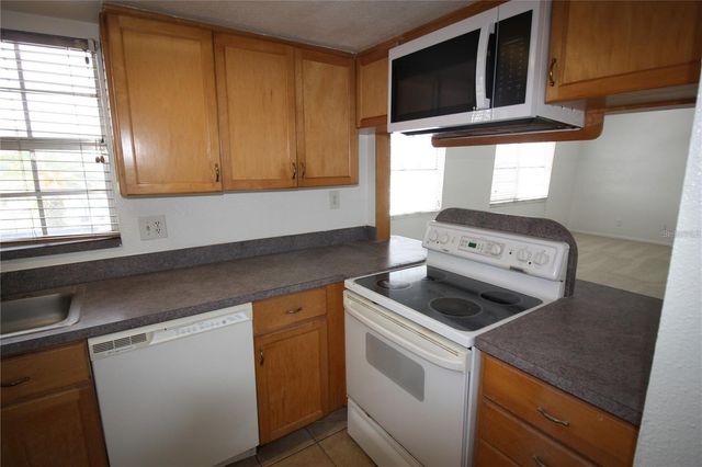 1000 S SEMORAN BOULEVARD 306, Winter Park, FL 32792