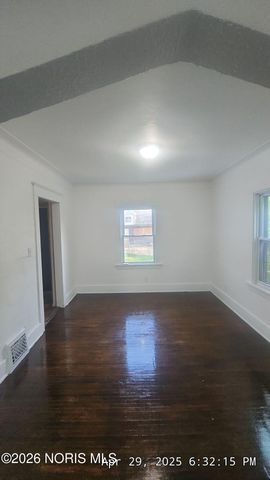 56 E Pearl Street, Toledo, OH 43608