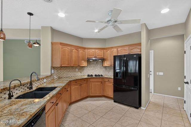 15756 W SPRING TREE Way, Surprise, AZ 85374