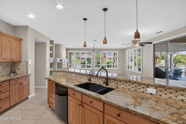 15756 W SPRING TREE Way, Surprise, AZ 85374