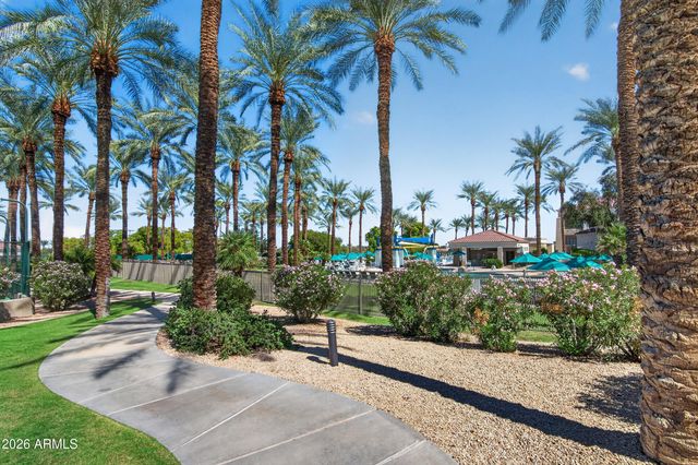 15756 W SPRING TREE Way, Surprise, AZ 85374
