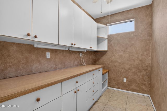15756 W SPRING TREE Way, Surprise, AZ 85374