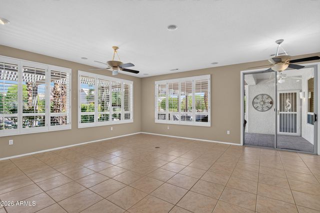 15756 W SPRING TREE Way, Surprise, AZ 85374