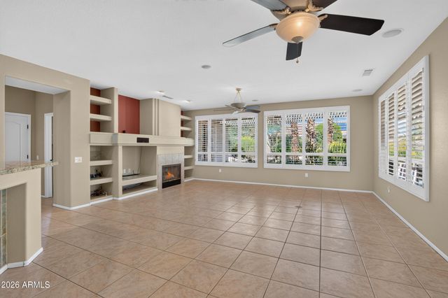15756 W SPRING TREE Way, Surprise, AZ 85374